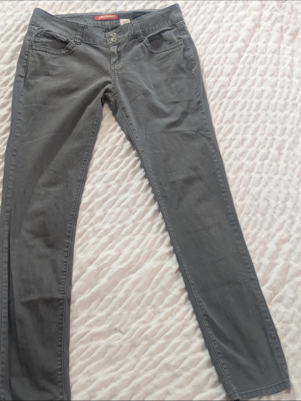 UNIONBAY Women’s Skinny Jeans in Charcoal Gray